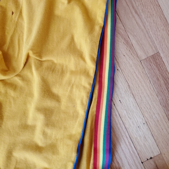 🚫 Donated 🚫 Stripe yellow pants : damage noted - Picture 7 of 9